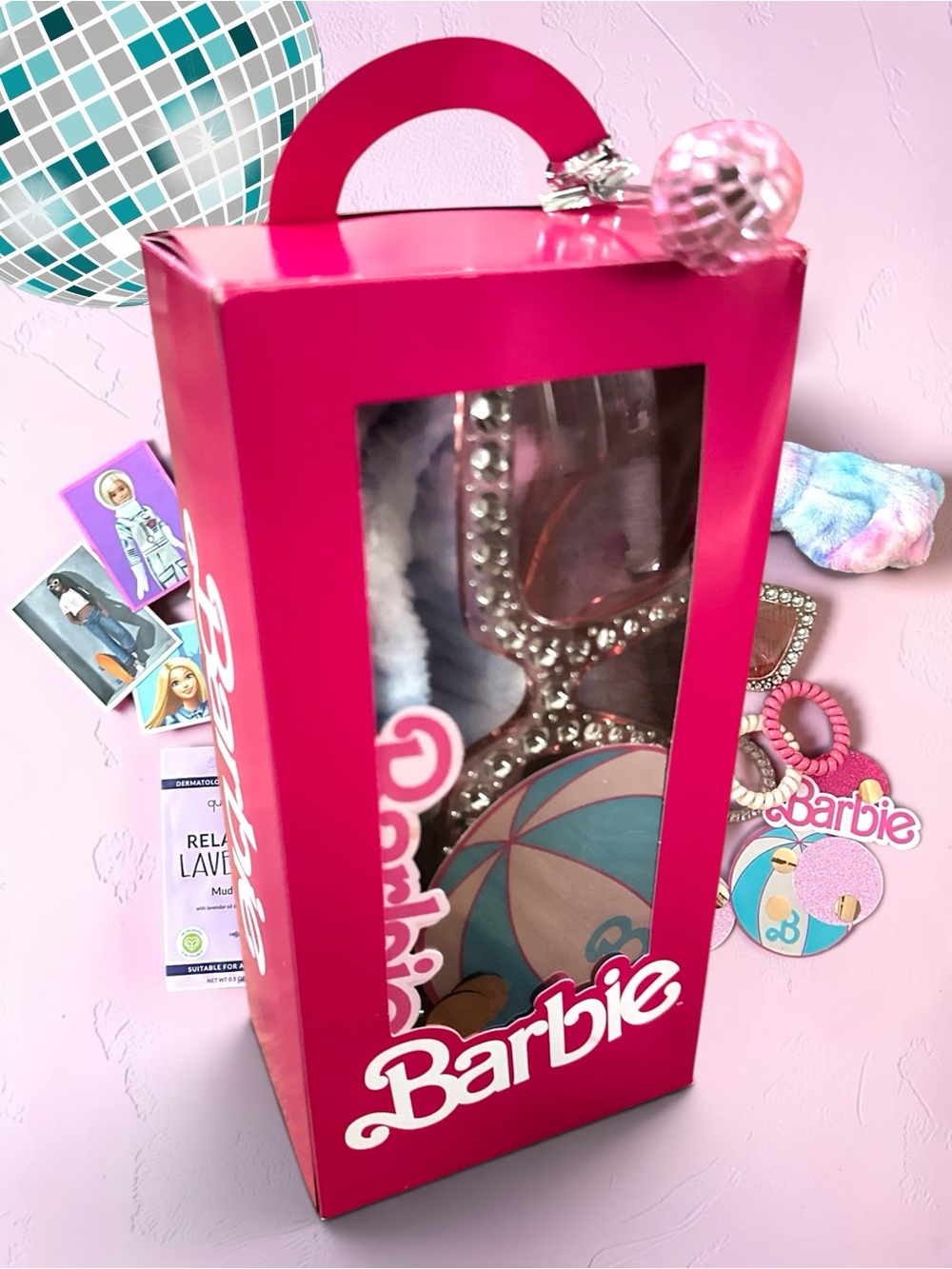 Barbie Hot Pink Playset with Turquoise & Cream Beach Ball Accents